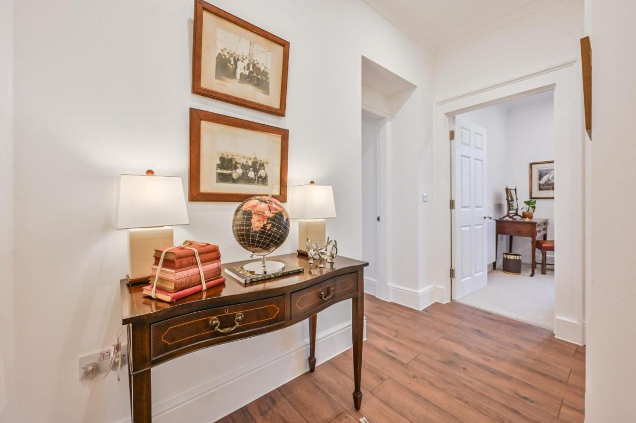 9 Admiralty House Stunning Luxury Apartment With Free Parking Plymouth Exterior photo