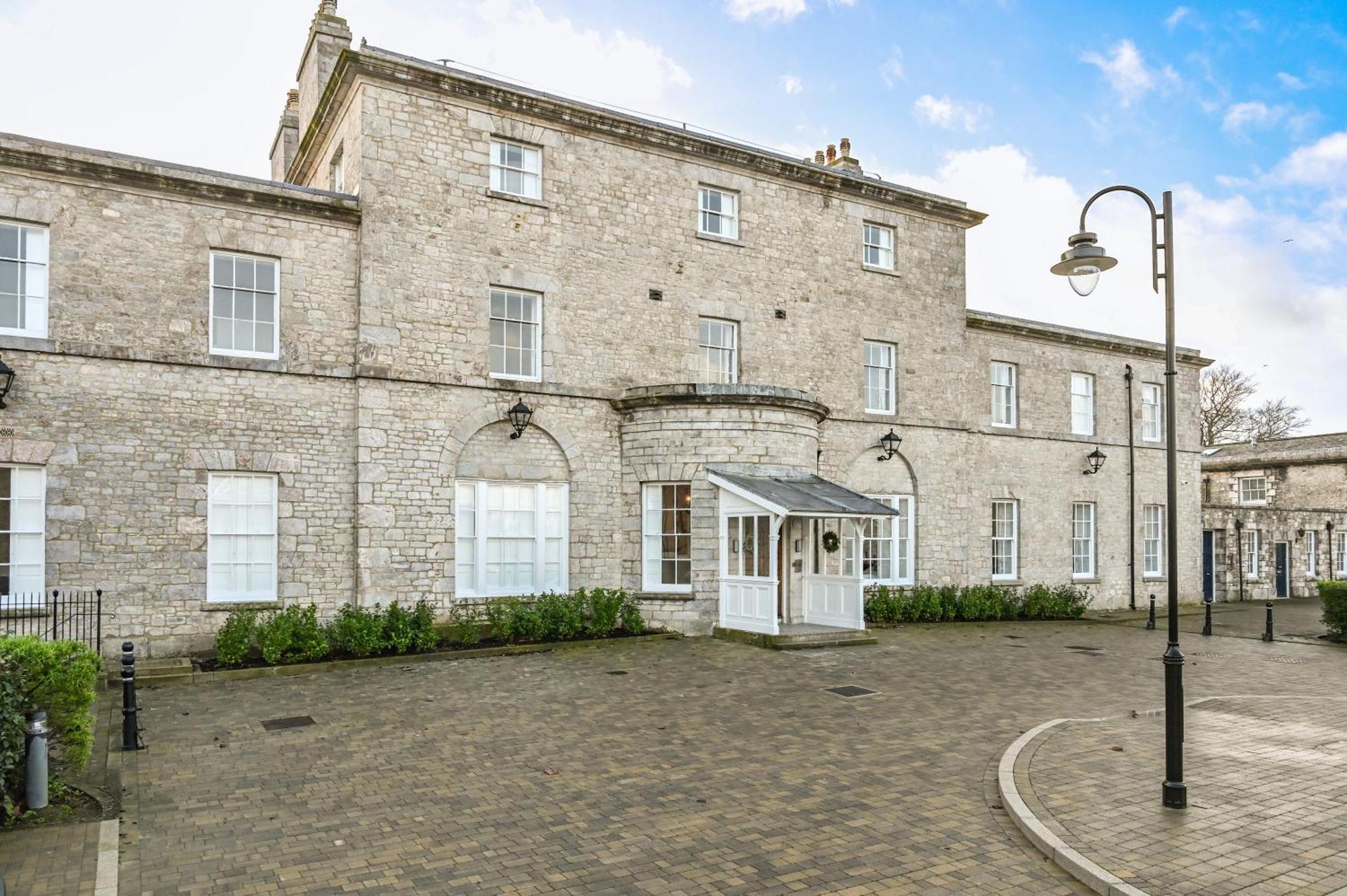 9 Admiralty House Stunning Luxury Apartment With Free Parking Plymouth Exterior photo